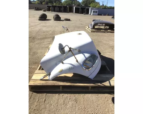 FREIGHTLINER M2-106 Hood