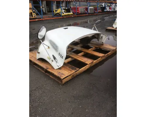 FREIGHTLINER M2-106 Hood