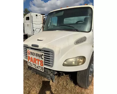 FREIGHTLINER M2 106 Hood