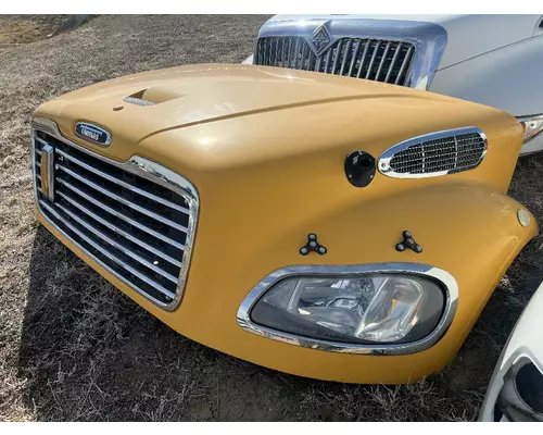 FREIGHTLINER M2-106 Hood