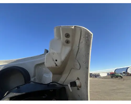 FREIGHTLINER M2 106 Hood