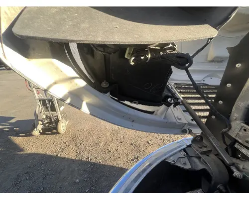 FREIGHTLINER M2 106 Hood