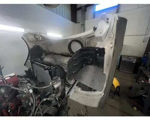 FREIGHTLINER M2 106 Hood