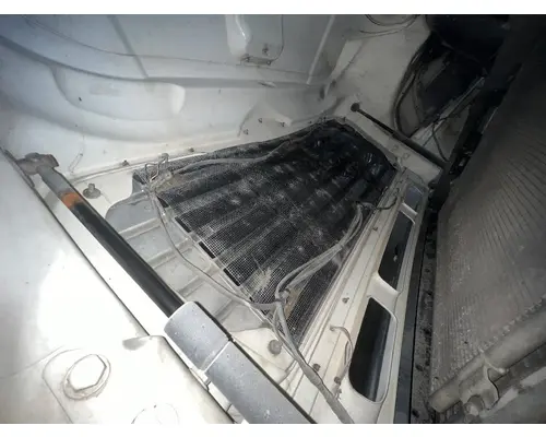 FREIGHTLINER M2 106 Hood