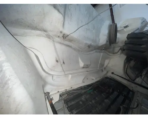 FREIGHTLINER M2 106 Hood