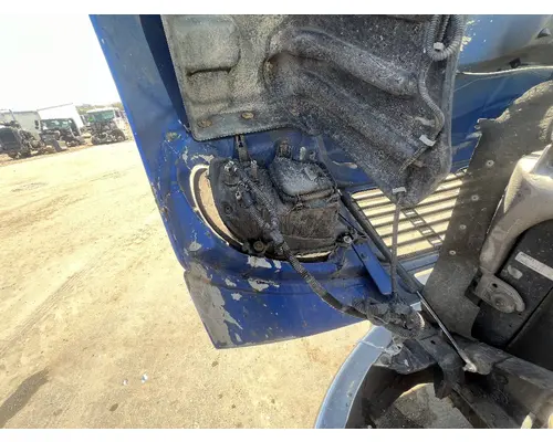 FREIGHTLINER M2 106 Hood