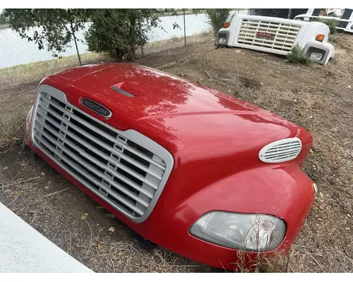 FREIGHTLINER M2 106 Hood