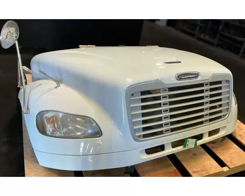FREIGHTLINER M2 106 Hood
