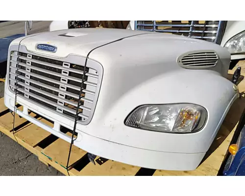 FREIGHTLINER M2 106 Hood