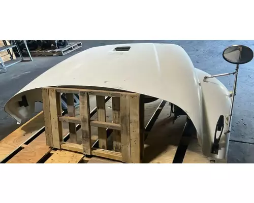FREIGHTLINER M2 106 Hood