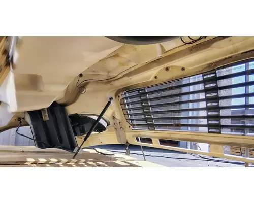 FREIGHTLINER M2 106 Hood
