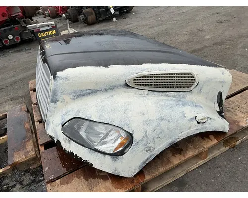 FREIGHTLINER M2 106 Hood