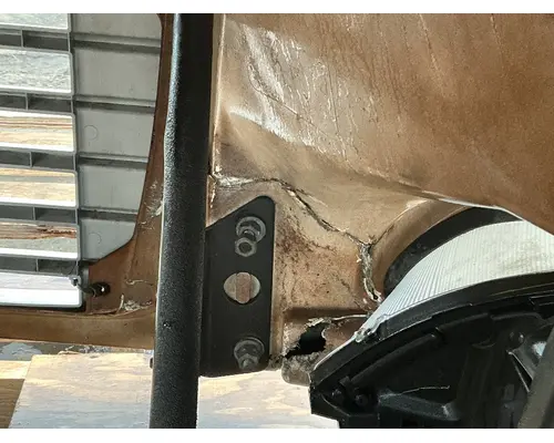 FREIGHTLINER M2 106 Hood