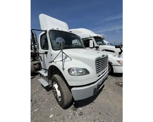 FREIGHTLINER M2 106 Hood