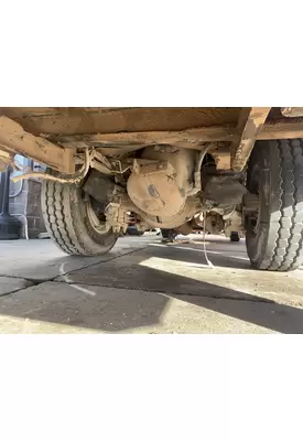 FREIGHTLINER M2 106 Hub