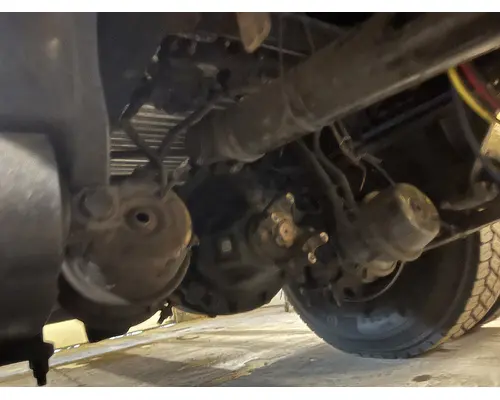 FREIGHTLINER M2 106 Hub