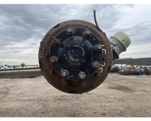 FREIGHTLINER M2 106 Hub