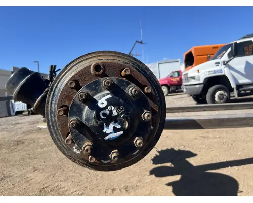 FREIGHTLINER M2 106 Hub