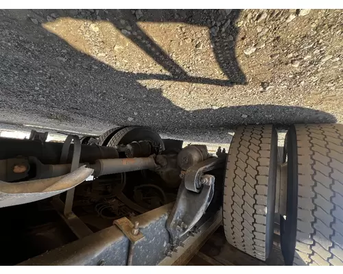FREIGHTLINER M2 106 Hub