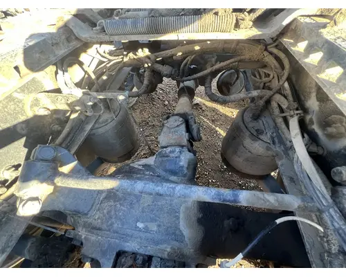 FREIGHTLINER M2 106 Hub