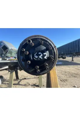 FREIGHTLINER M2 106 Hub