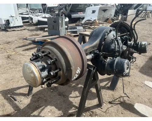 FREIGHTLINER M2 106 Hub