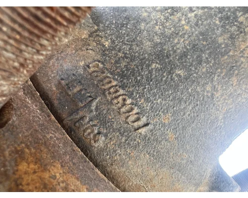 FREIGHTLINER M2 106 Hub