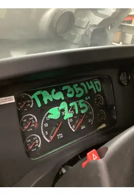 FREIGHTLINER M2 106 INSTRUMENT CLUSTER