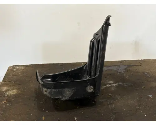 FREIGHTLINER M2-106 Inner Fender