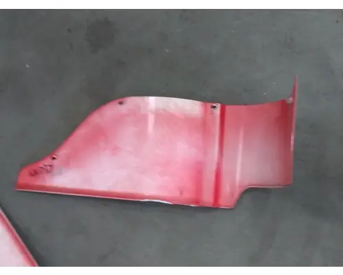 FREIGHTLINER M2-106 Inner Fender