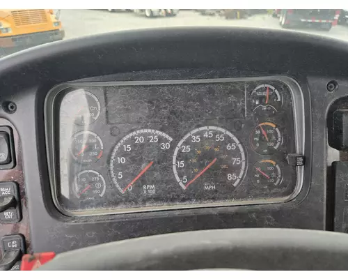 FREIGHTLINER M2 106 Instrument Cluster