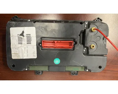 FREIGHTLINER M2 106 Instrument Cluster