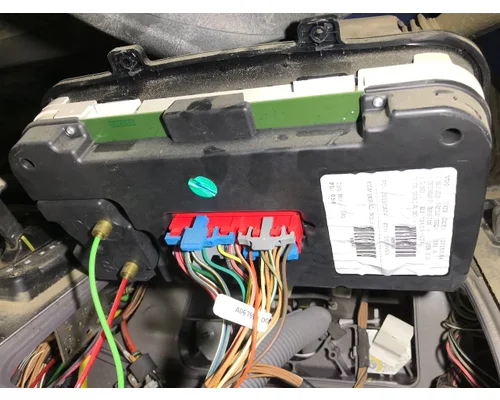 FREIGHTLINER M2-106 Instrument Cluster