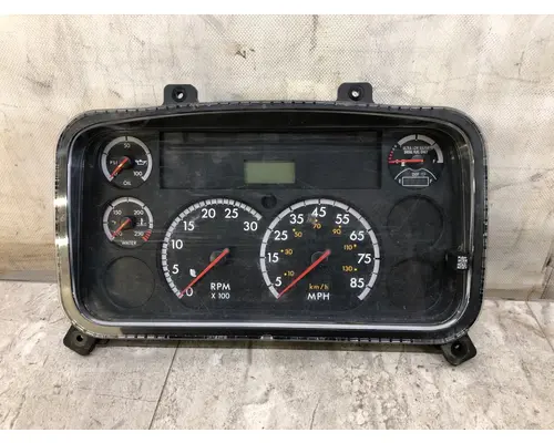 FREIGHTLINER M2-106 Instrument Cluster