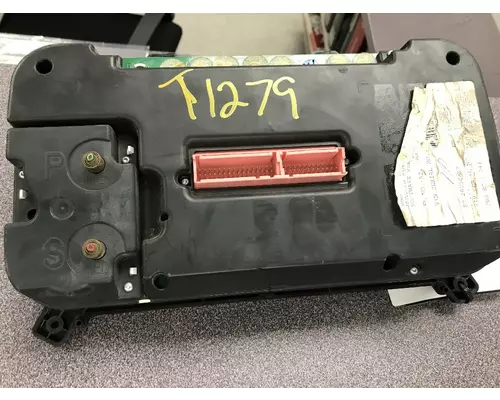 FREIGHTLINER M2 106 Instrument Cluster
