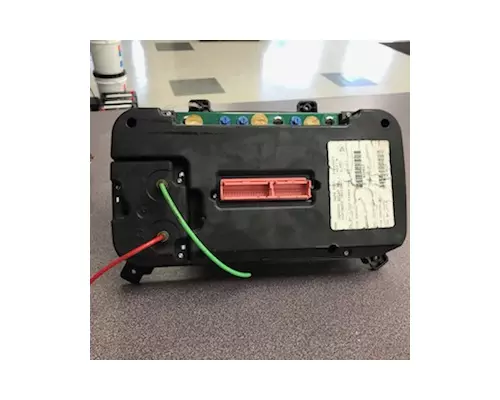 FREIGHTLINER M2 106 Instrument Cluster
