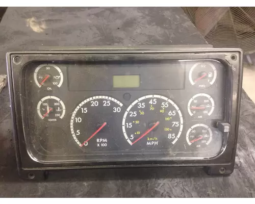 FREIGHTLINER M2-106 Instrument Cluster