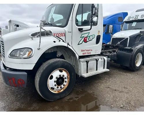 FREIGHTLINER M2-106 Instrument Cluster