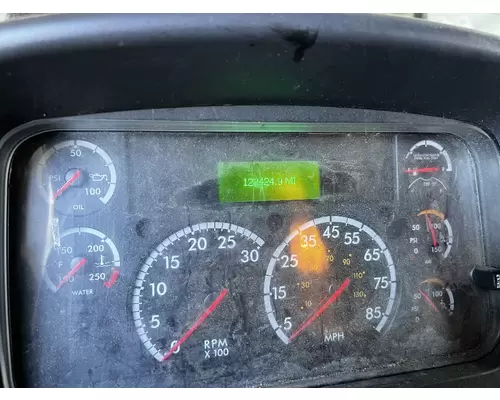 FREIGHTLINER M2 106 Instrument Cluster