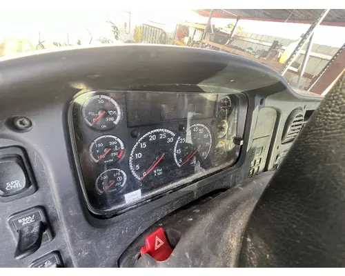FREIGHTLINER M2 106 Instrument Cluster
