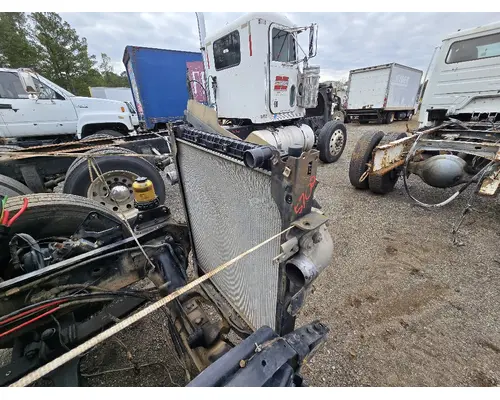 FREIGHTLINER M2 106 Intercooler