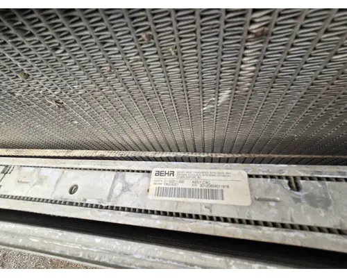 FREIGHTLINER M2 106 Intercooler