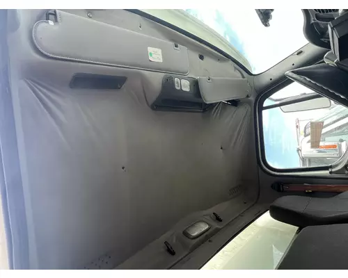 FREIGHTLINER M2 106 Interior Sun Visor