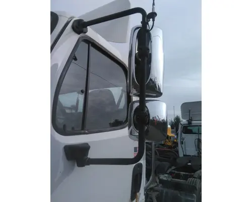 FREIGHTLINER M2 106 MIRROR ASSEMBLY CABDOOR
