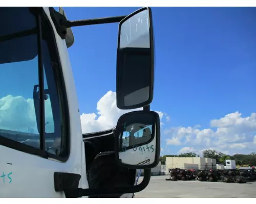 FREIGHTLINER M2 106 MIRROR ASSEMBLY CABDOOR