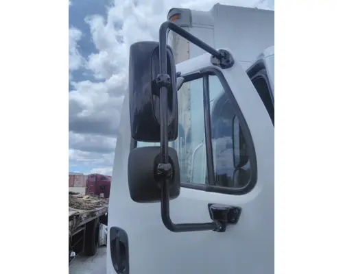 FREIGHTLINER M2 106 MIRROR ASSEMBLY CABDOOR
