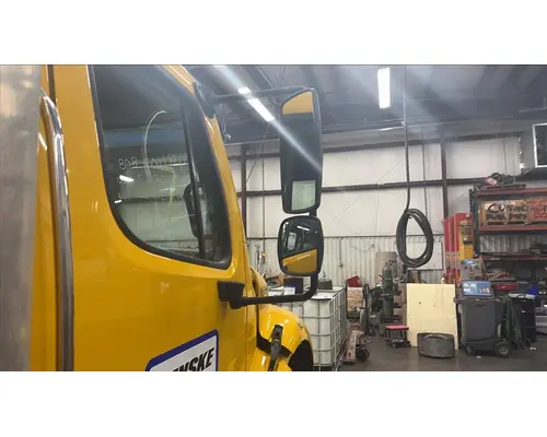 FREIGHTLINER M2 106 MIRROR ASSEMBLY CABDOOR
