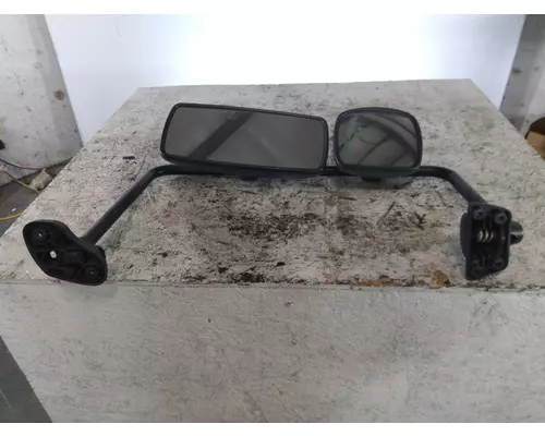 FREIGHTLINER M2 106 MIRROR ASSEMBLY CABDOOR