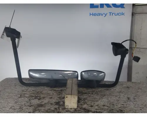 FREIGHTLINER M2 106 MIRROR ASSEMBLY CABDOOR