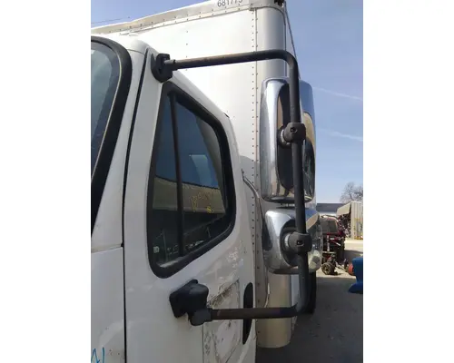 FREIGHTLINER M2 106 MIRROR ASSEMBLY CABDOOR